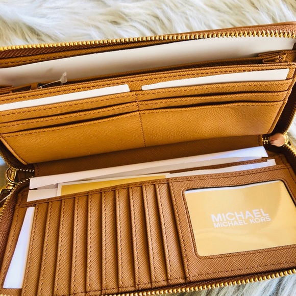 NWT Michael Kors Lg continental wallet denim - Picture 5 of 6